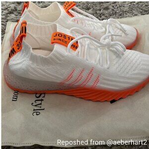 OMEGA WALK sneakers. Women's 38/7.5 NWT White/Orange